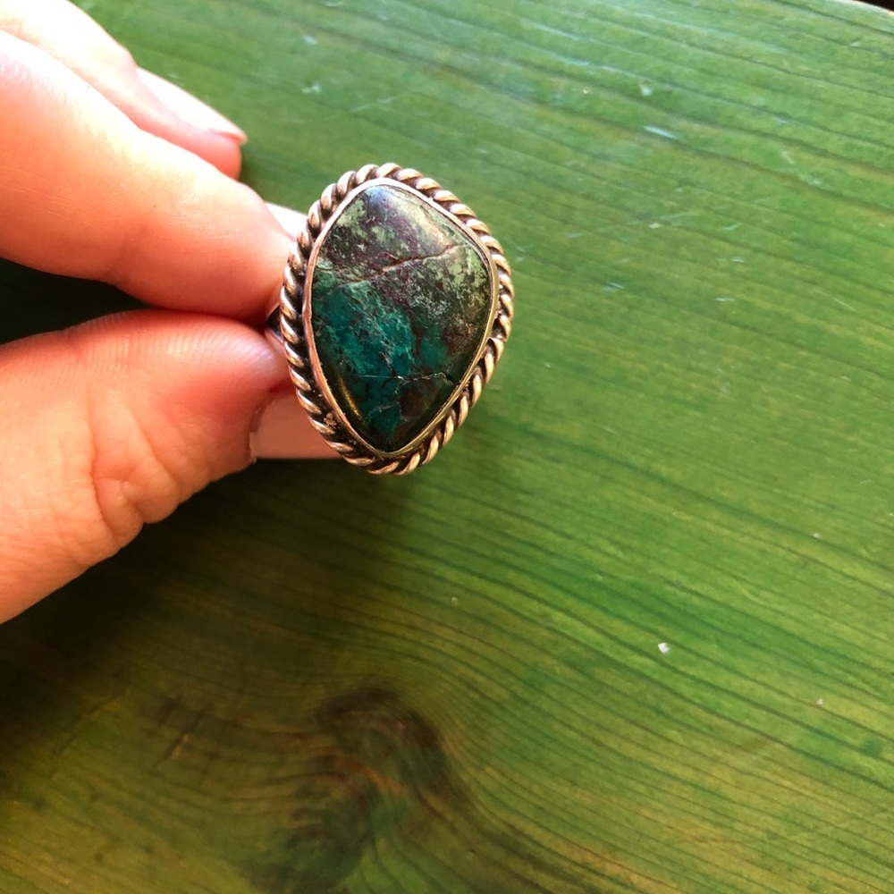 Sterling silver green stone ring